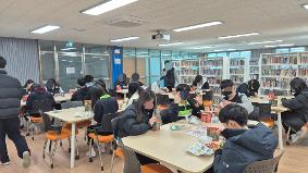 [도서관 행사] 시험 끝! 오늘만은 노는 중2